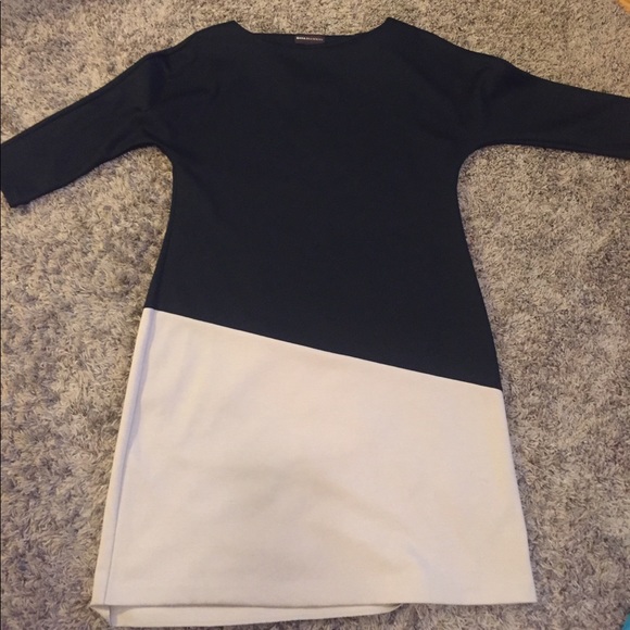 Dana Buchman Dresses & Skirts - Color block mid sleeve dress